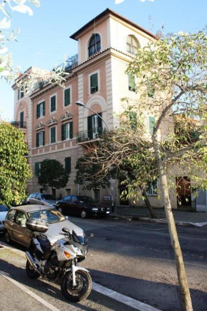 Tra Gianicolo E Trastevere Рим Экстерьер фото
