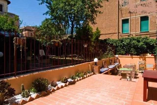 Tra Gianicolo E Trastevere Рим Экстерьер фото